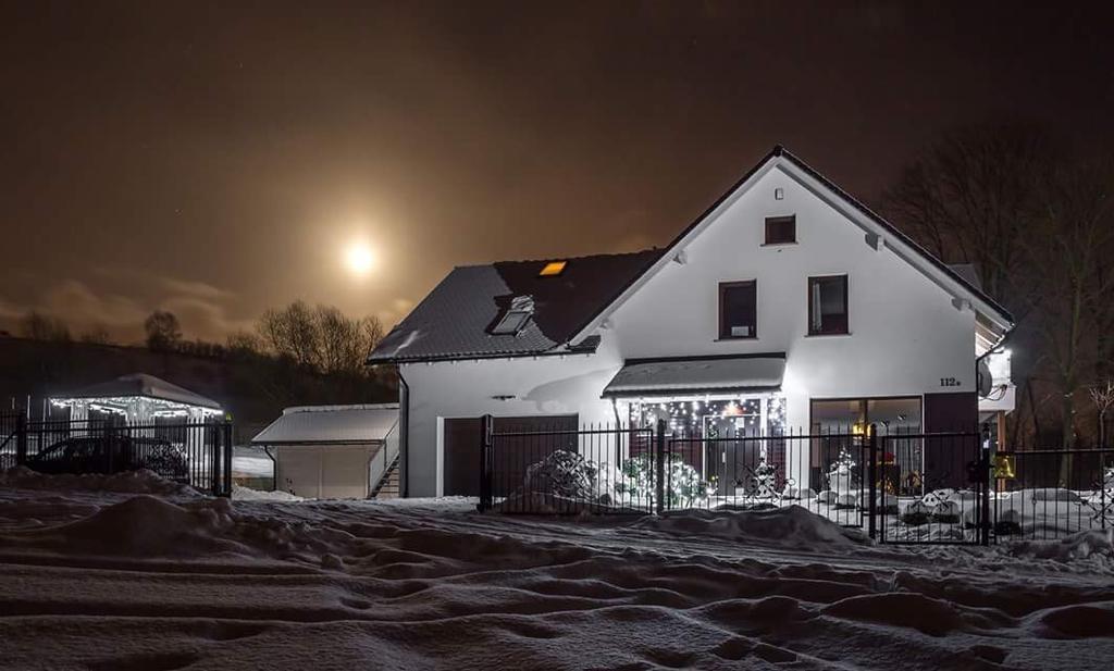 Apartamenty U Harrego I Przy Stawie Spa Z Klimatyzacja, Balia, Sauna, Ogrodem I Parkingiem Kudowa-Zdroj Dış mekan fotoğraf