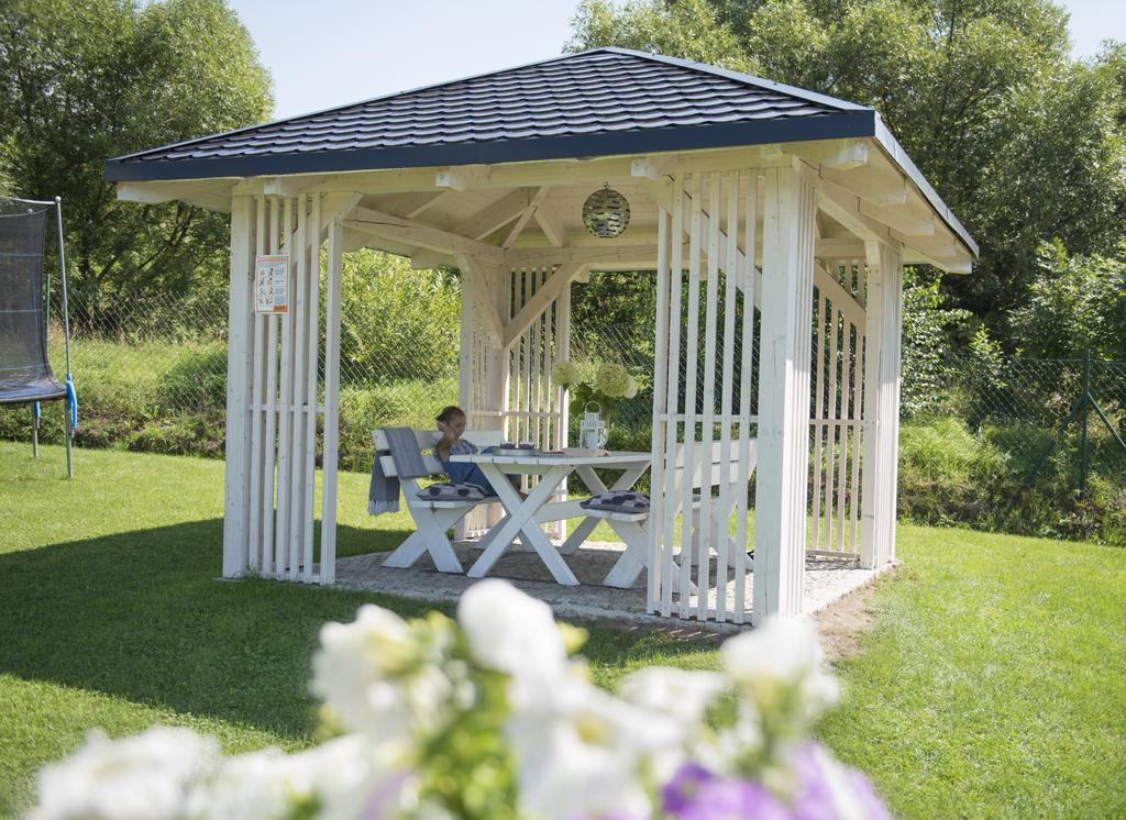 Apartamenty U Harrego I Przy Stawie Spa Z Klimatyzacja, Balia, Sauna, Ogrodem I Parkingiem Kudowa-Zdroj Dış mekan fotoğraf